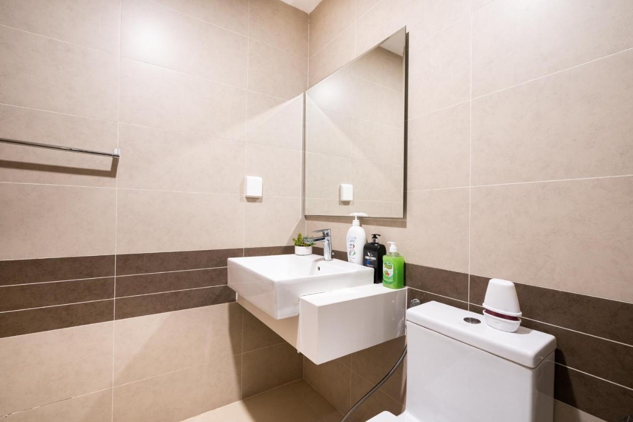 Oui! Oui! Saigon Apartment - Rivergate Residence โฮจิมินห์ซิตี้ ภายนอก รูปภาพ